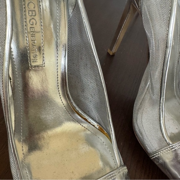 BCBGeneration Metallic Silver Open Toe Ankle Strapped Mesh side High Heels 7 GUC - Picture 13 of 16